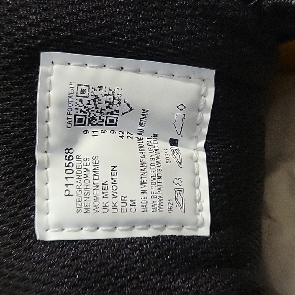 Sneakers - Picture 4 of 7